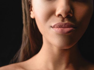 Réaliser son propre soin exfoliant pour des lèvres toutes douces en hiver