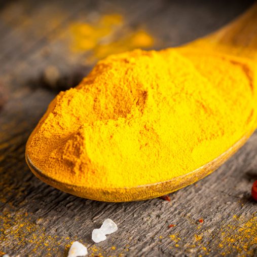 Tous les bienfaits du Curcuma à adopter dans vos plats et sur votre peau