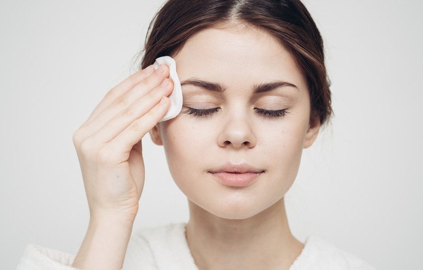 Eau Micellaire Pourquoi Lintégrer à Votre Routine Beauté