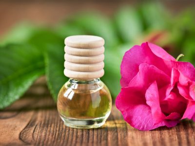 Huile essentielle de bois de rose : pour des cosmétiques haut de gamme