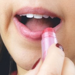 Comment realiser un baume à levres anti-gerçures