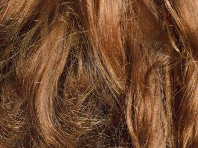 Cheveux secs : astuces et soins naturels pour les nourrir