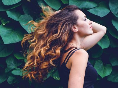 Clarification des cheveux : suivez le guide !