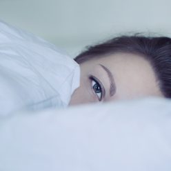 Troubles du sommeil : essayez la gemmothérapie
